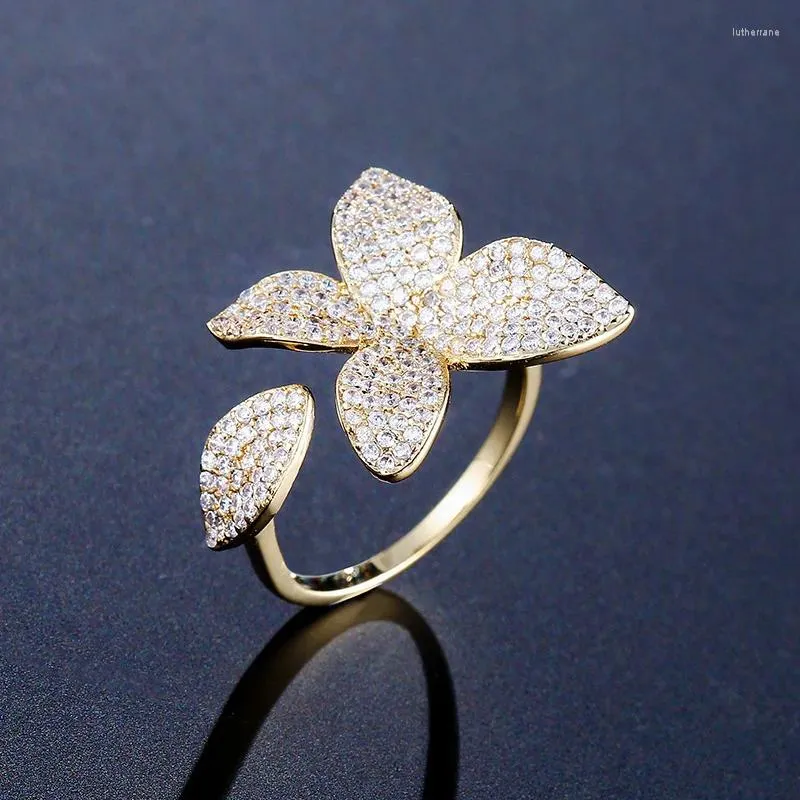 Clusterringen Mode Creatieve Vrouwelijke Ring Eenvoudig Idee Ingelegde Zirkoon Prachtige Sieraden Mooi