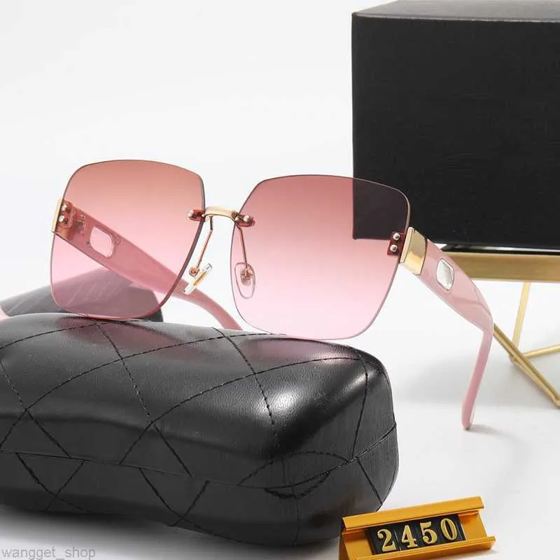 Enkel generösa solglasögon mode damer stora fyrkantiga linser skärningsteknik ren färg anti-ultraviolet solskuggande catwalk gata glas glas