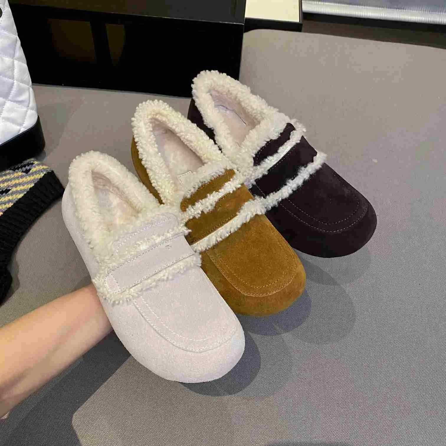 Classic Fashion New Style Flexible and Easy to Wear Ugly and Cute Sheep Rolling Wool Teddy Shoes