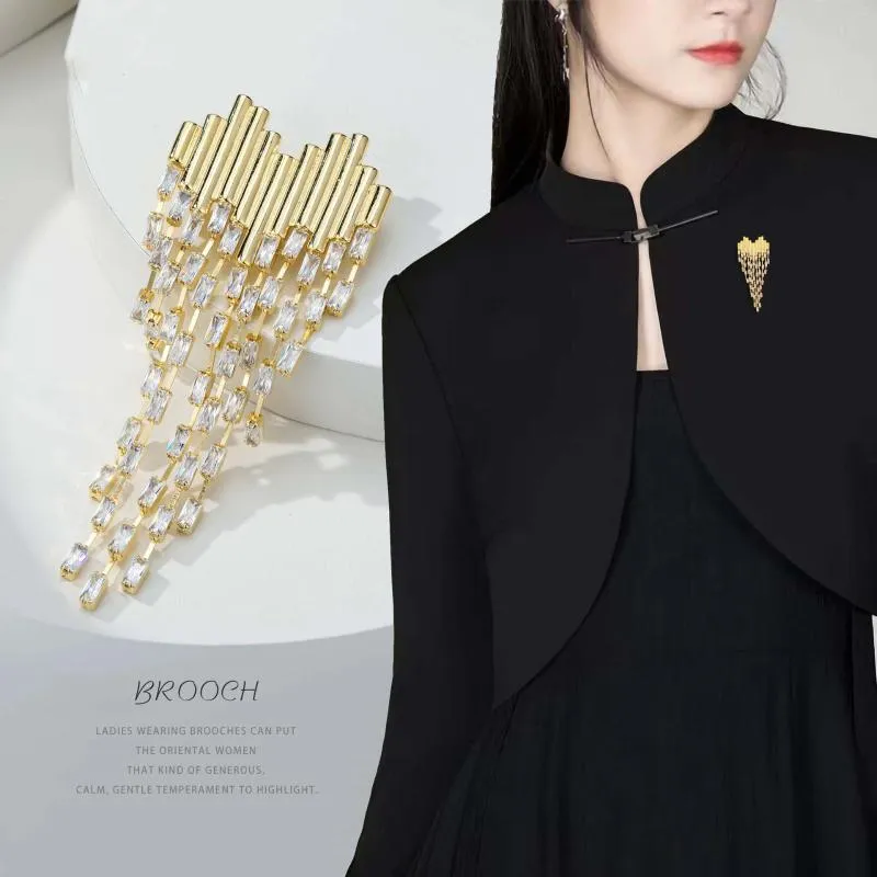 Brooches Fashionable Elegant High-end Suit Coat Collar Pin Accessories Zircon Love Heart Tassel For Women