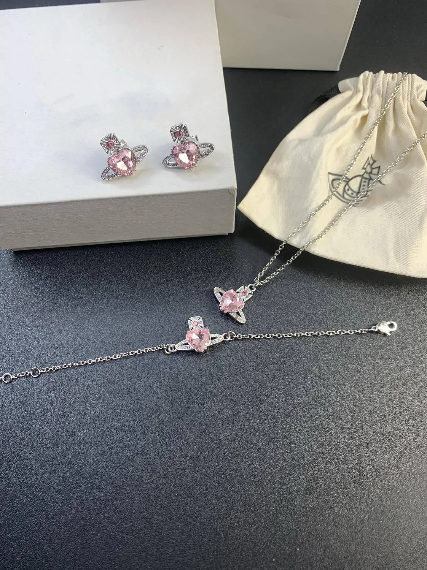 Designer Fashion Viviene Westwoods Empress Dowager Xi Wei'an Sparkling Diamond Heart Zircon Powder Necklace Female Bracelet Earrings and the box