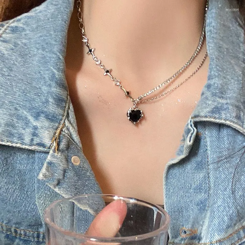 Anhänger Halsketten Sweet Cool Black Zirkon Herz Choker Asymmetrische Kristallkette Halskette Für Frauen Mädchen Punk Collares Ästhetischer Schmuck