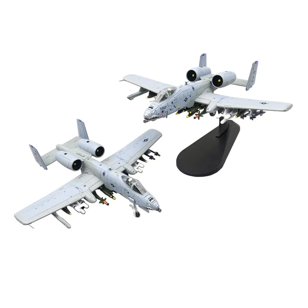 航空機Modle 1 100スケールUS A10 Thunderbolt II Warthog Hog Attack Plane Fighter Diecast Metal Airplane Model Children Boy Toy 231113