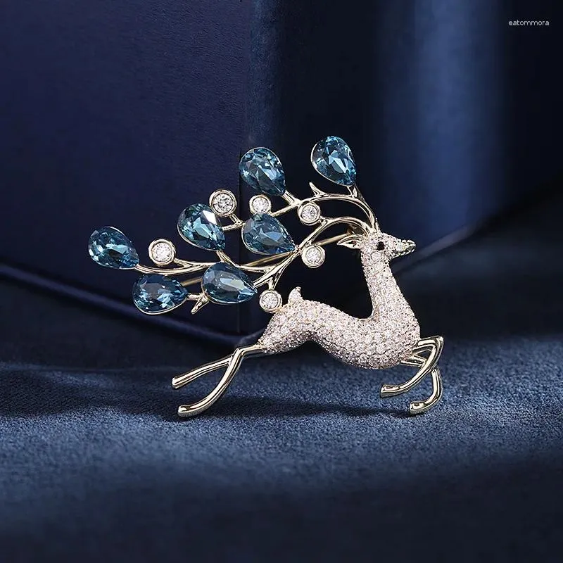 Brooches Luxury Fashion Rhinestone Christmas Deer Brooch For Women Animal Pins Shine Crystal Elk Party Wedding Coat Dress Scarf Jewelry