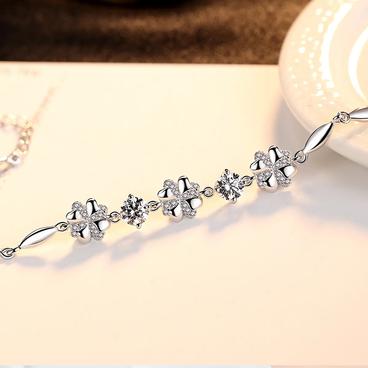 DHgate.com:2024S925 Sterling Silver 3A Zircon Charm Bracelet