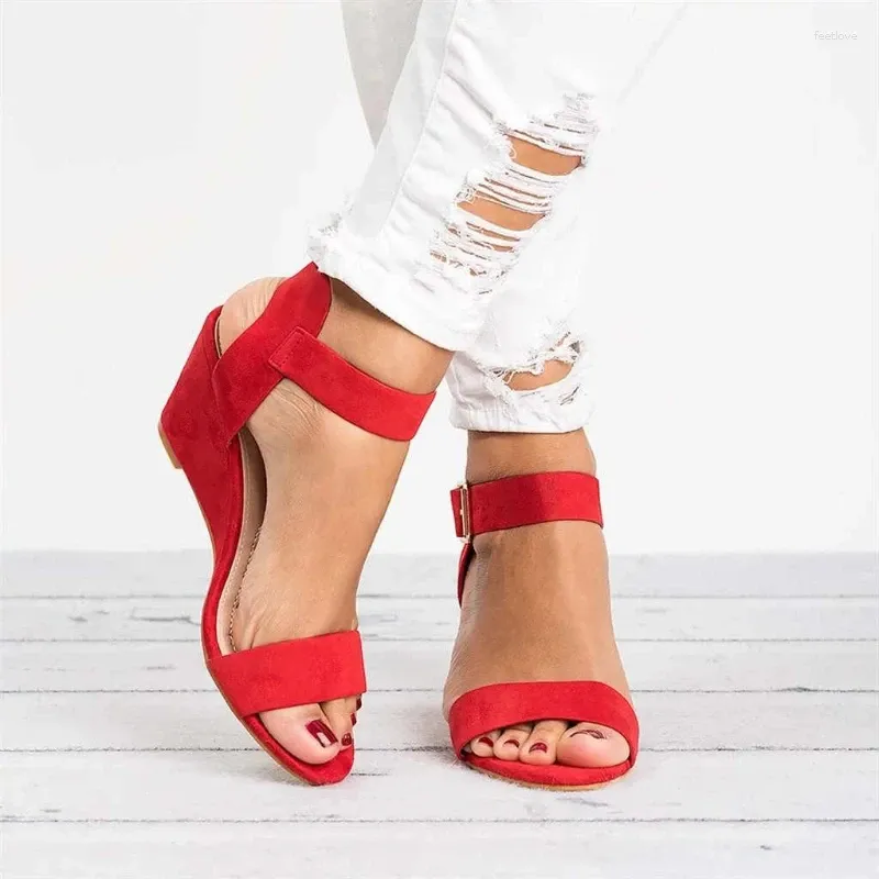 Sandaler Summer Women's Fashion Buckle Shoes Open Toe Wedge Casual Women Plus Size 43 Candy Color