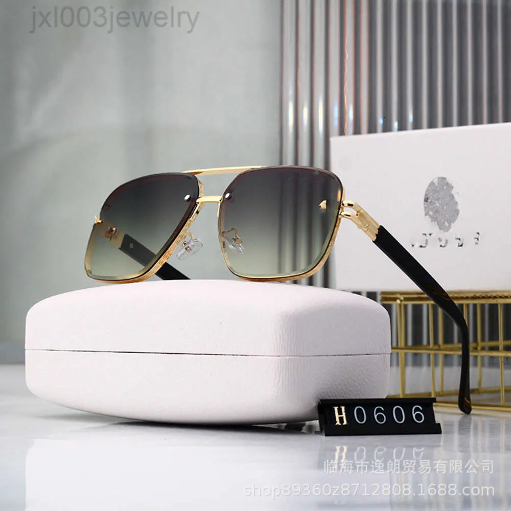 Versace Frameless Rimless Sunglasses with UV380 Protection  display picture 2