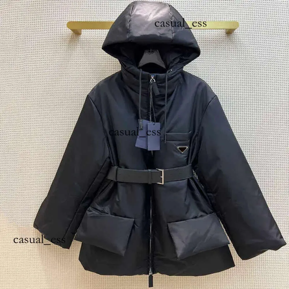 Diseñador de moda con capucha chaqueta de plumón para mujer bolsillo personalizado 2 colores grueso cálido abrigo Parka más alto 665 452 dfashion98