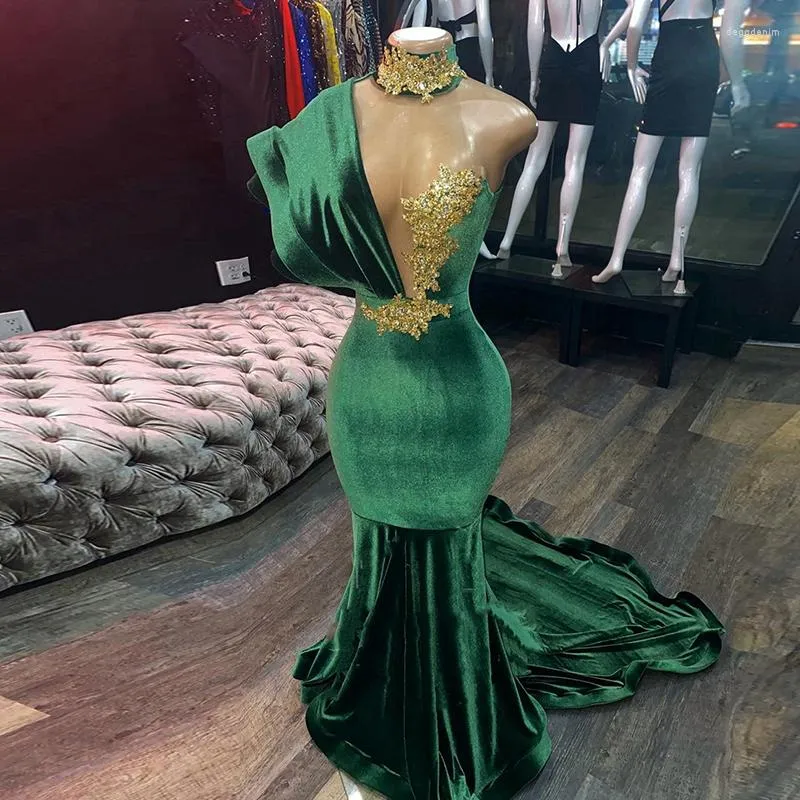 Party Dresses Green Velvet Illusion Mermaid Prom High Neck Appliques Gold Lace Formal Evening Gowns 2023 Arrival