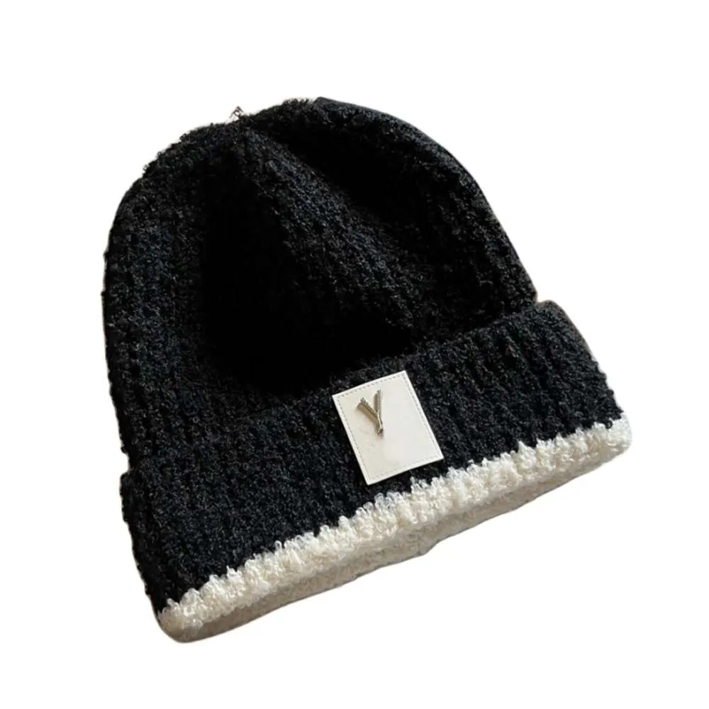 Дизайнерская классическая шапка-бини, высокое качество, вентилируемая вязаная шапка с вышивкой, теплый тренд, осень-зима, элегантность, универсальность
