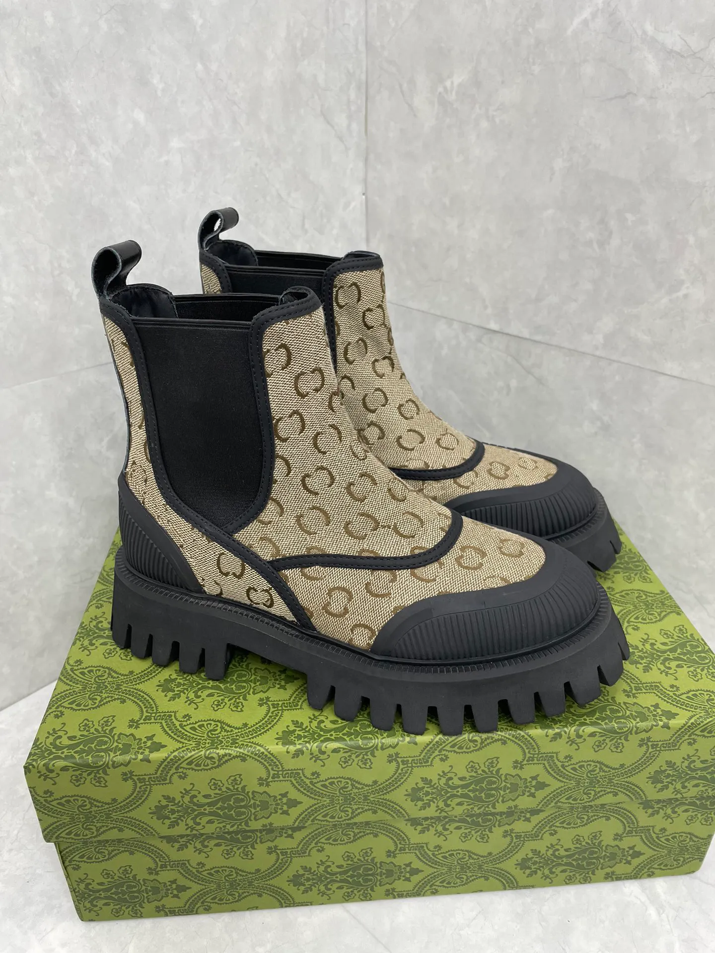 مصمم الرجال والنساء في الكاحل أحذية الكاحل عالية الجودة رسائل أزياء جلدية الكلاسيكية المطبوعة أحذية الثلج نايلون القماش أحذية الكاحل أحذية دراجة نارية
