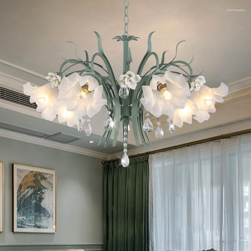 Lampadari Nordic LED Lampadario di cristallo Illuminazione Sala da pranzo creativa Arte del ferro Lampada a sospensione verde Lampada a sospensione per camera da letto semplice