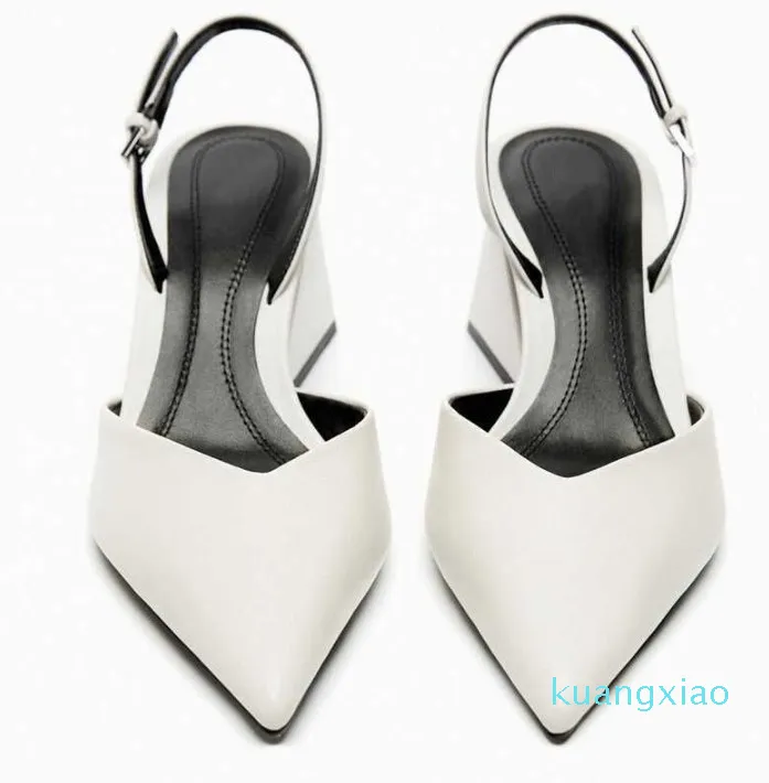 Sandaler White Block Heel Pumpar för kvinnor pekade tå slingback Court Shoes Summer Heels Female Elegant Wedding Pump Heeled