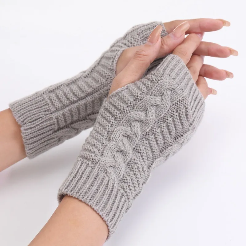 2023 Designer Knit halv fingerfria handskar för kvinnor Män skriver handled manschett och skriver utomhus vinterhänder för ungdomar gants varmare vindtäta kallt väder vantar