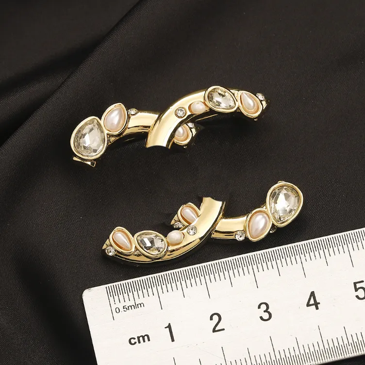 T GG Broş Pimleri Broşlar Tasarımcı Hediye Broş Bahar 2023 Hediyeler Takı Moda Markası Kadın Parti Pinleri Premium 18K Gold Broş Toptan
