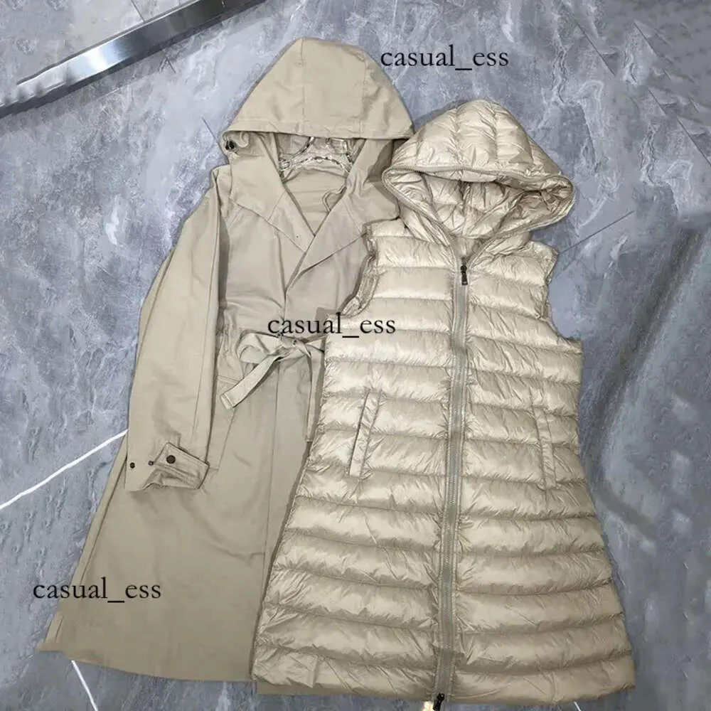 Designer Womens Down Jacket Bordado Crachá Mid Comprimento Cintura Slim Fit Com Capuz Trench Mulheres Casaco Engrossado Inverno Quente 804 995 956 Dfashion98