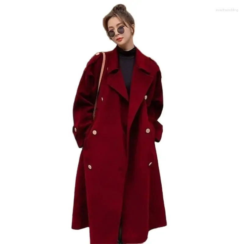 Kvinnors dikerockar Fashion Elegant Black Woolen Coat 2023 Höst och vinter Löst dubbelbröst temperament Hepburn Lång röd överrock