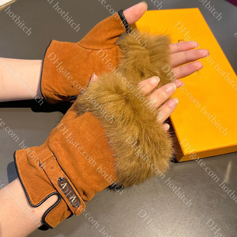 Suede Gloves Designer Women Winter Warm Gloves Fashion Outdoor Short Cycling Gloves Ladies Half Finger Gloves Christmas Gift