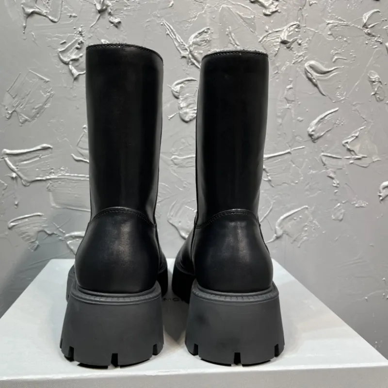 Dark niche design sense rhinoceros horn men`s shoes, genuine cowhide mid length boots, thick soles, elevated sleeves, Martin boots, short boots sale