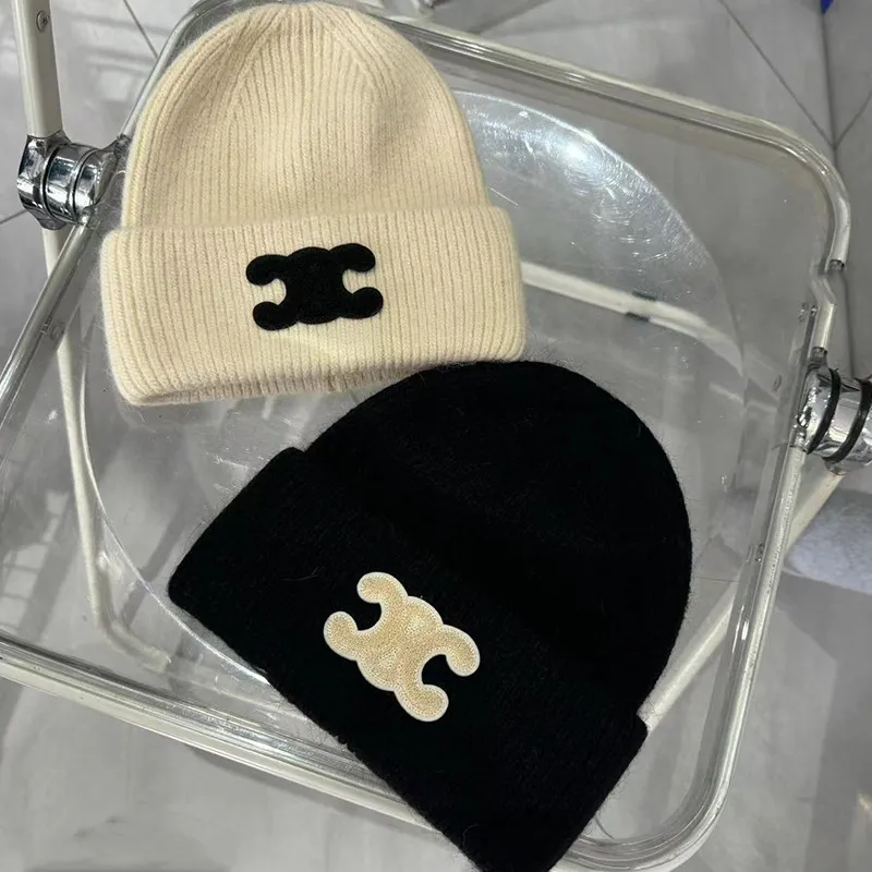 Luxury beanies skull caps Rabbit fur hat with high value widens French face Small Mao Mao and Europeforeign trade wool hat tide