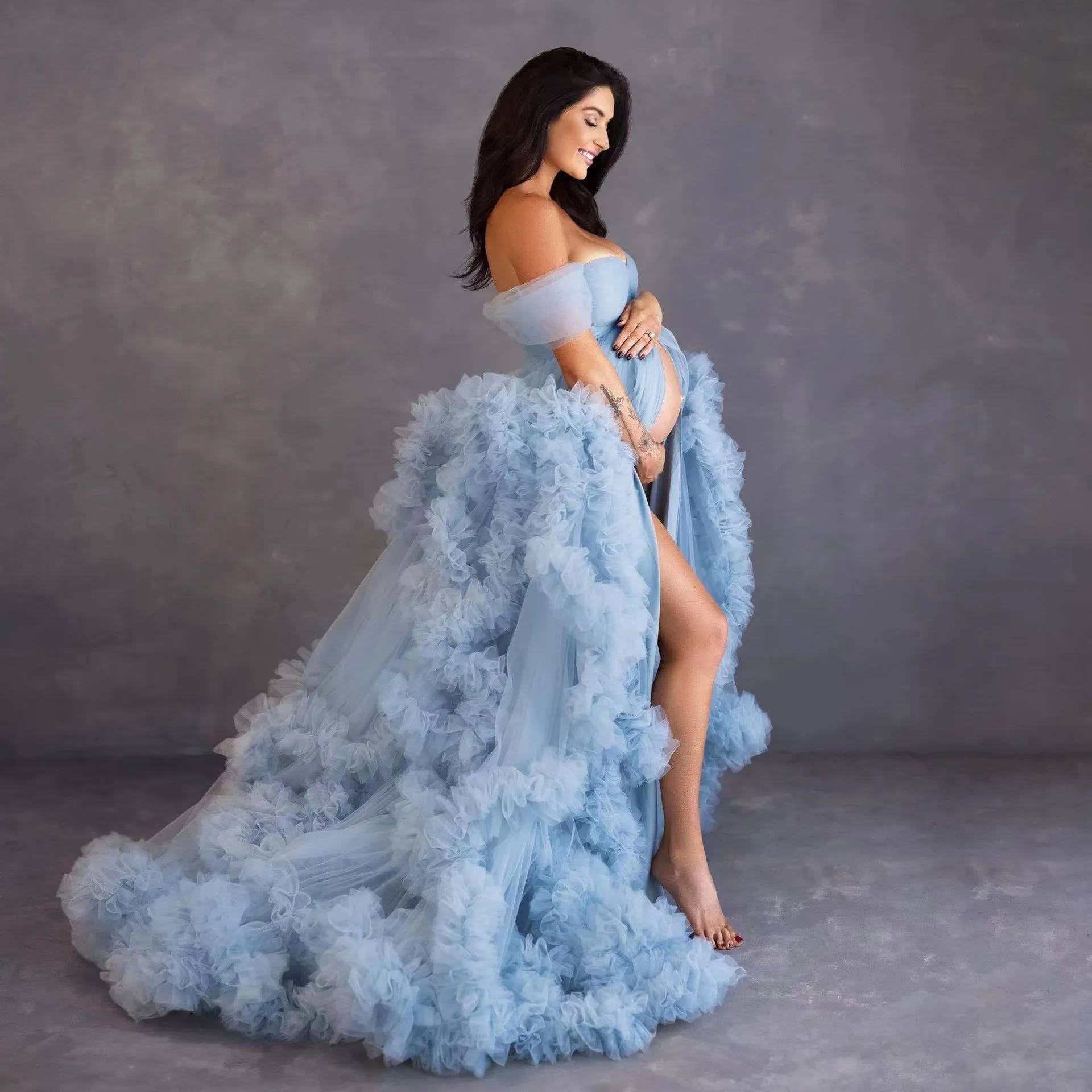 2024 Robe de bal bleu ciel clair femmes volants à plusieurs niveaux robe de soirée avant fendue robes en tulle fluide femme enceinte photographie robes