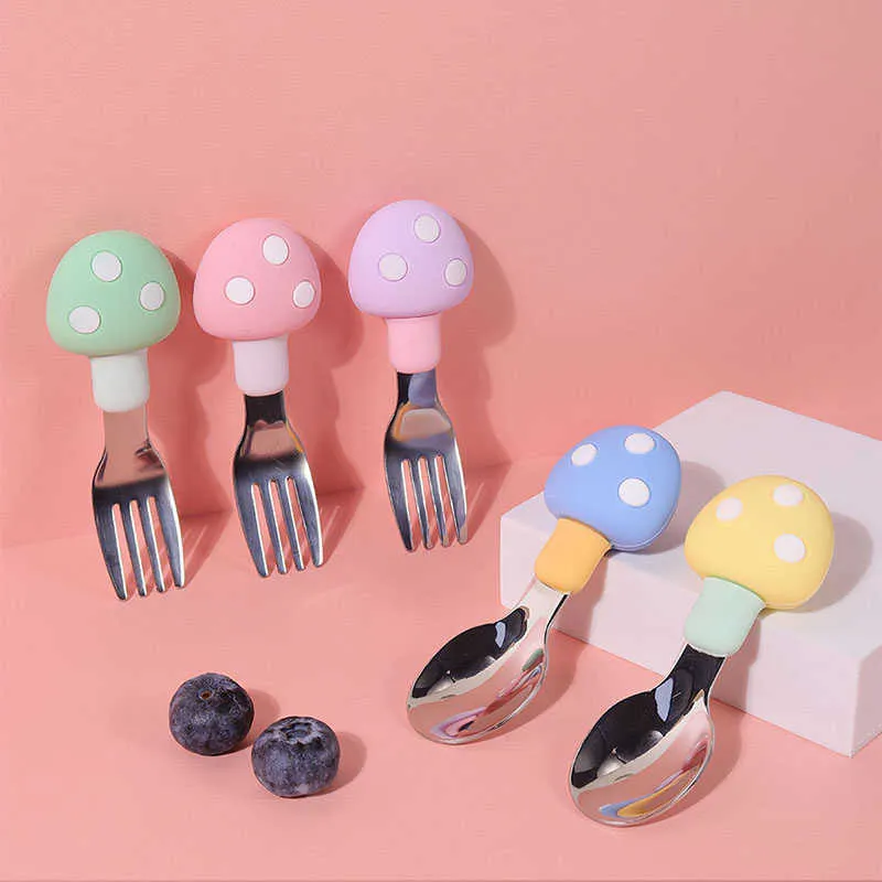 Cups Dishes Utensils Mushroom Silicone Handle Kids Spoon Fork Set Dessert Spoon for Children Tableware Baby Gadgets Feed Kid Children's Cutlery AA230413