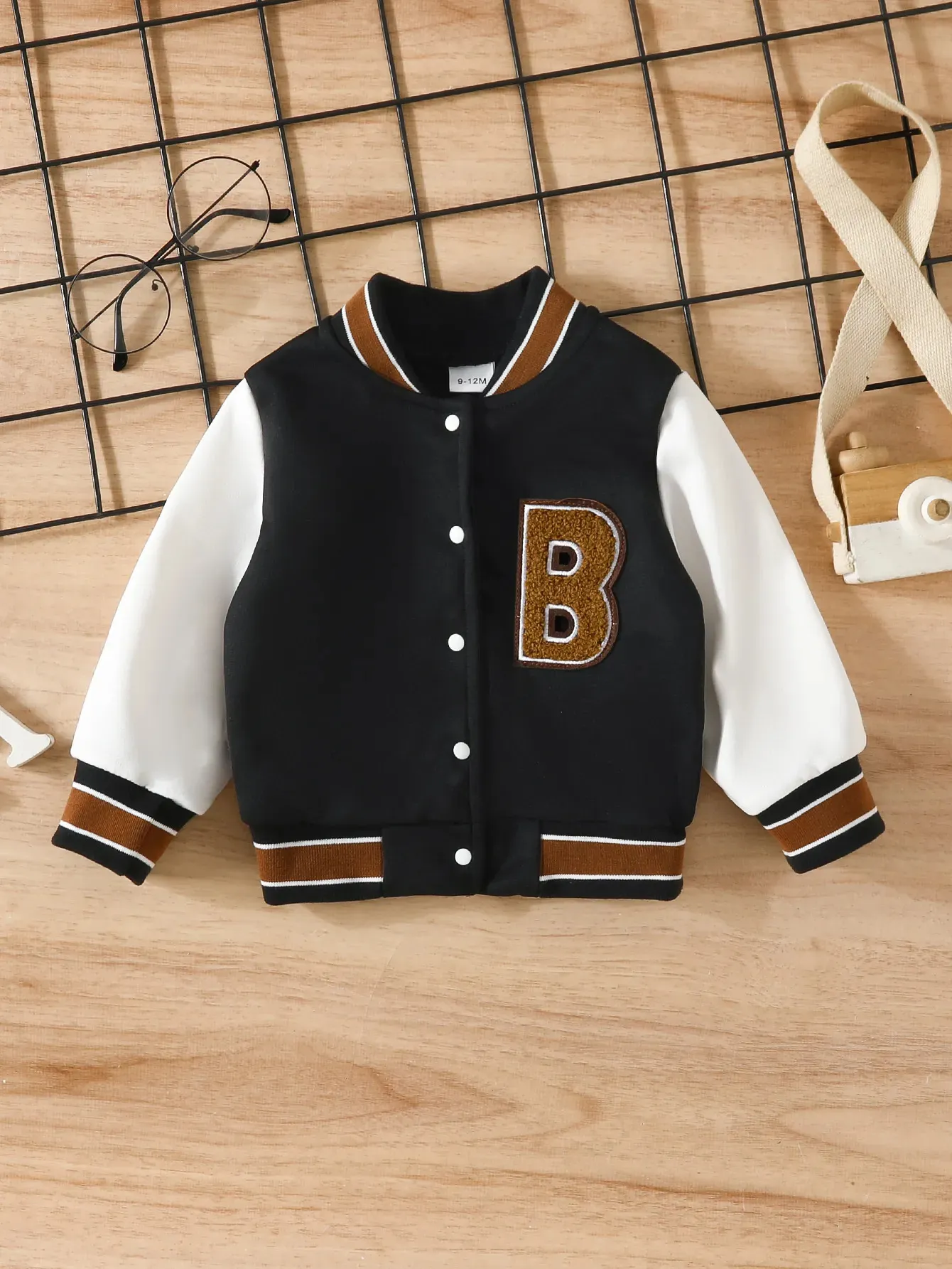 Jackets Toddler s lively baby boy plush letter graphics fashion baseball clothes kids button coat Fall Winter style 231113