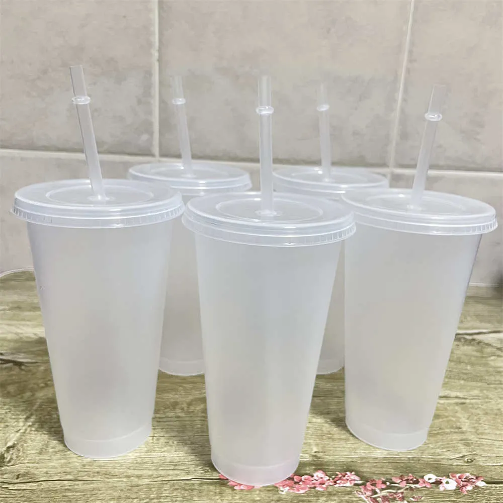 Vattenflaskor 5st Straw Cup Tumbler With Lid återanvändbar plast Transparent kall dryck Kök Tillbehör 700 ml 230413