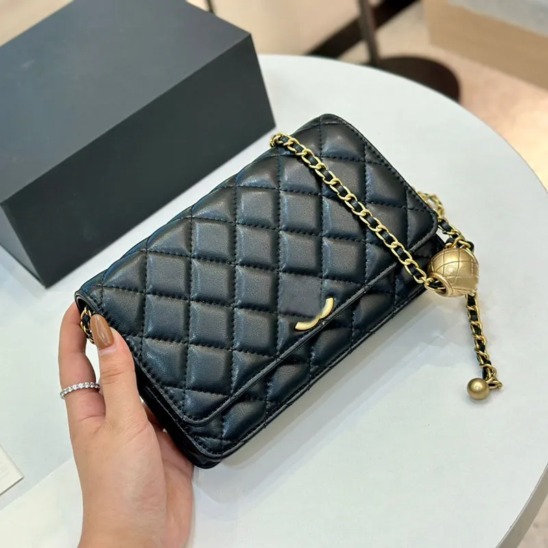 Women Designer Quilted Woc Flap Bag Crush Pearl Gold Ball Metal Hardware Matelasse Chain Diamond 19x12cm Luxury Card Holder Coin Purse Cross Body Shoulder Handbag