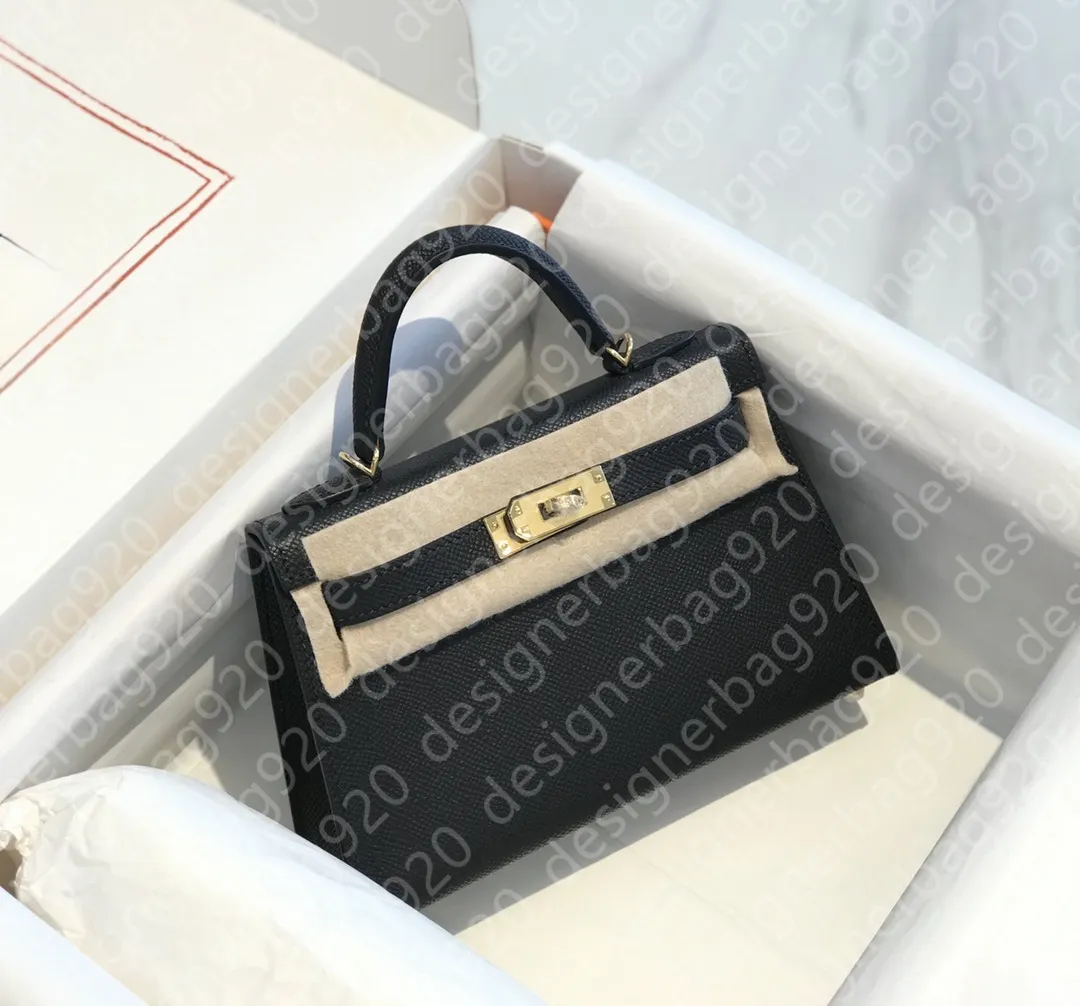 Dripping in Luxury: Fashionista Priscilla Ojo Steps Out With N2.5m Designer  Handbag - Legit.ng