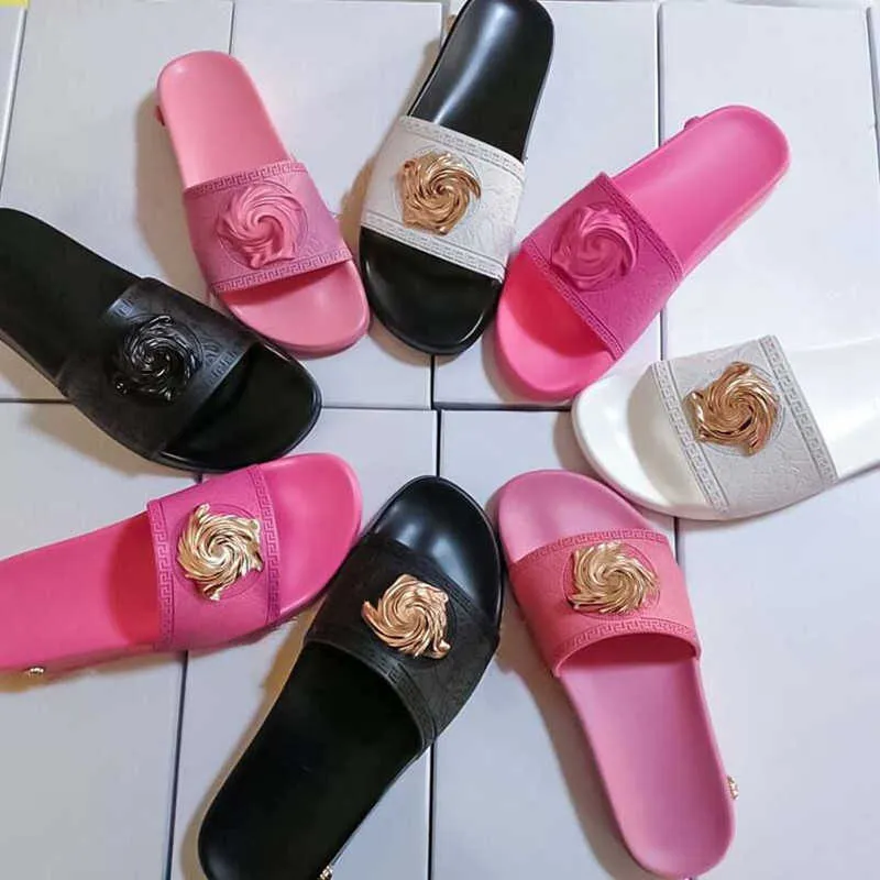 Versace Allover Slippers Pink | VERSACE IN