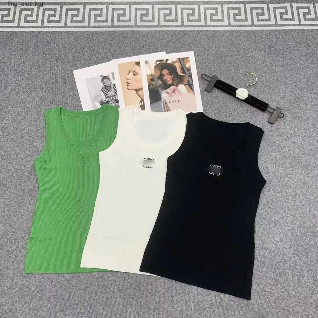 Roupas femininas camisetas Tanks camis regata bordada em anagrama ahorts designer de náilon loews terno esportivo fitness sutiã esportivo mini roupas femininas elásticas sólidas