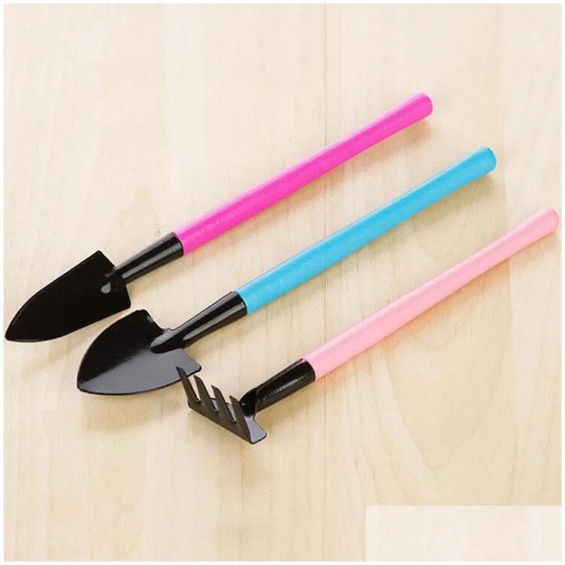 Spade Shovel 3pcs/conjunto Mini Rake Metal Head Garden Gardening Plant Tools Set With Colorf Wooden Handle ZA5755 Drop Delivery Home DHBXW