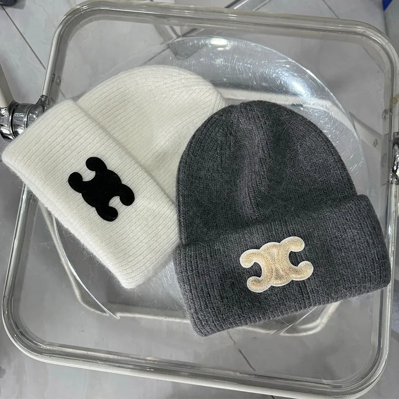 Luxury beanies skull caps Rabbit fur hat with high value widens French face Small Mao Mao and Europeforeign trade wool hat tide