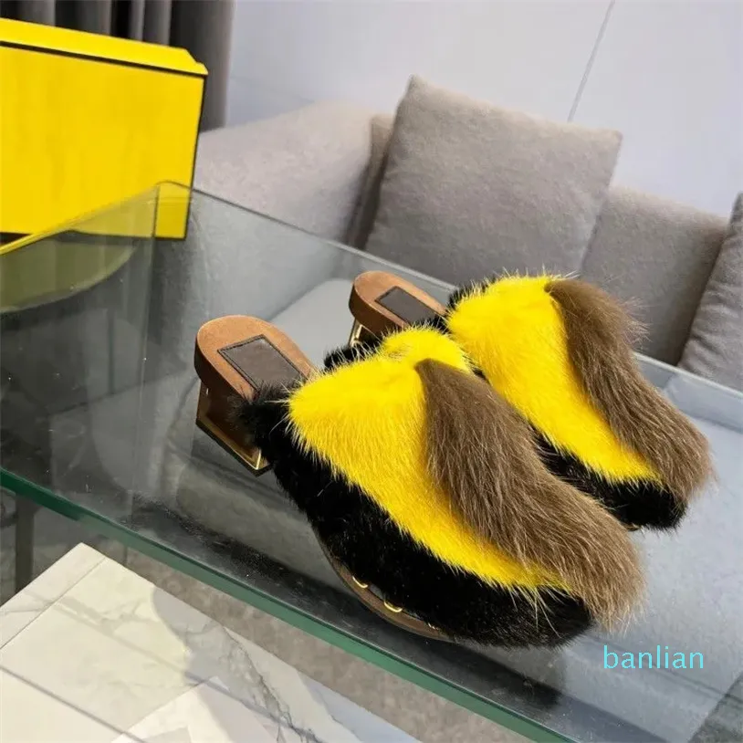 2023 Baguette Block Heels Sandal Mink Fur Heel Heel Slippers Slippers High Heeled Sandal Women Clog