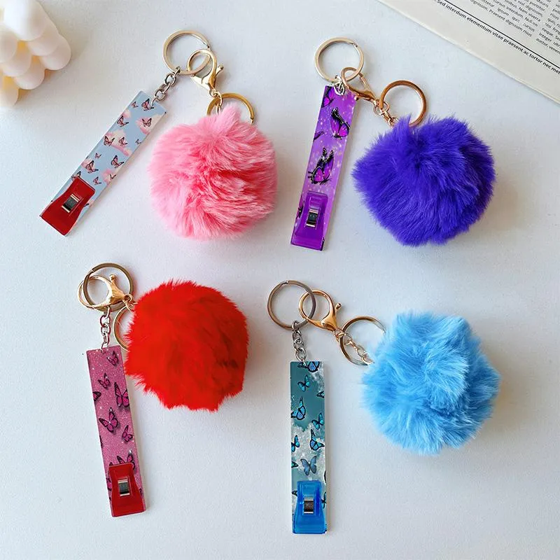 Keychains ATM debitering Grabber Keychain med Pom Ball och Acrylic Butterfly Clip for Long Nails Women Present Birthday Present