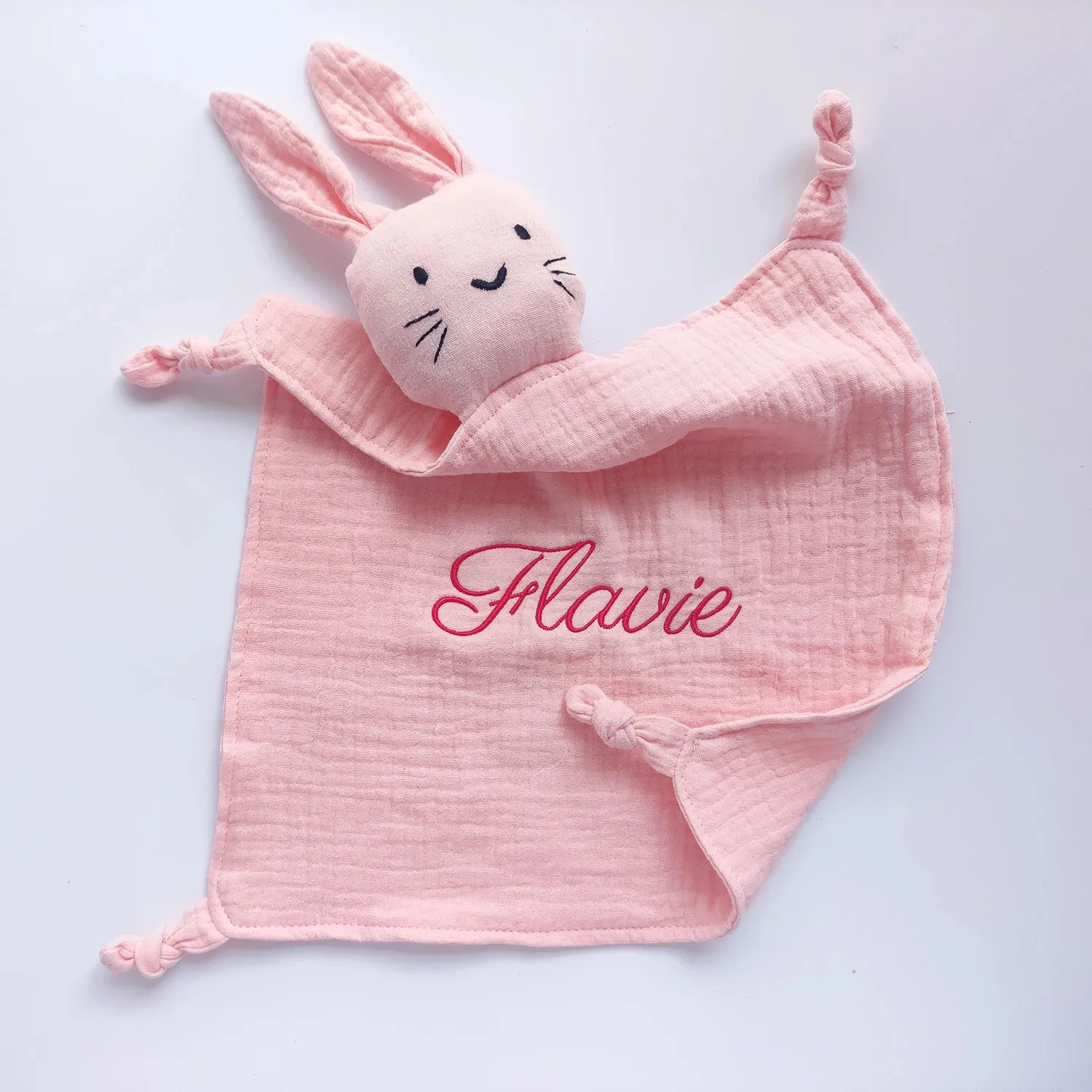 Blankets Swaddling Name Personalized Embroidered Baby Soother Appease Towel Sleeping Baby Comforter Security Blanket Gift For bron Baby born 231114