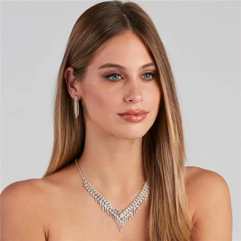 Chaînes Motif De Luxe Vente Strass Collier Boucle D'oreille Ensemble De Mode De Mariée De Mariage Gland Bijoux Ornements En Gros