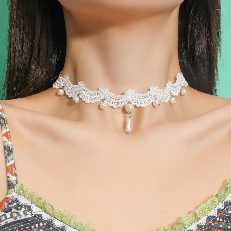 Choker damer mode kort halsband vit spets blomma pärla pendel smycken utsökta handgjorda tygtillbehör födelsedagsfest gåva