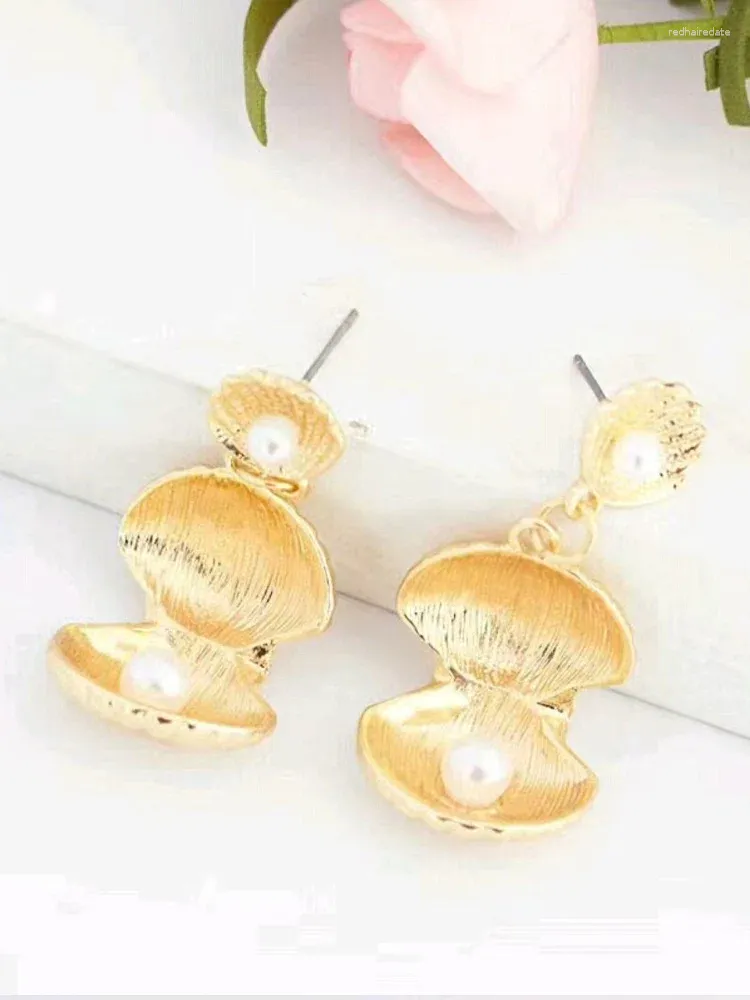 Brincos de argola personalizados pérola em forma de concha feminina vintage cor dourada acessórios de joias para presentes de festa de natal