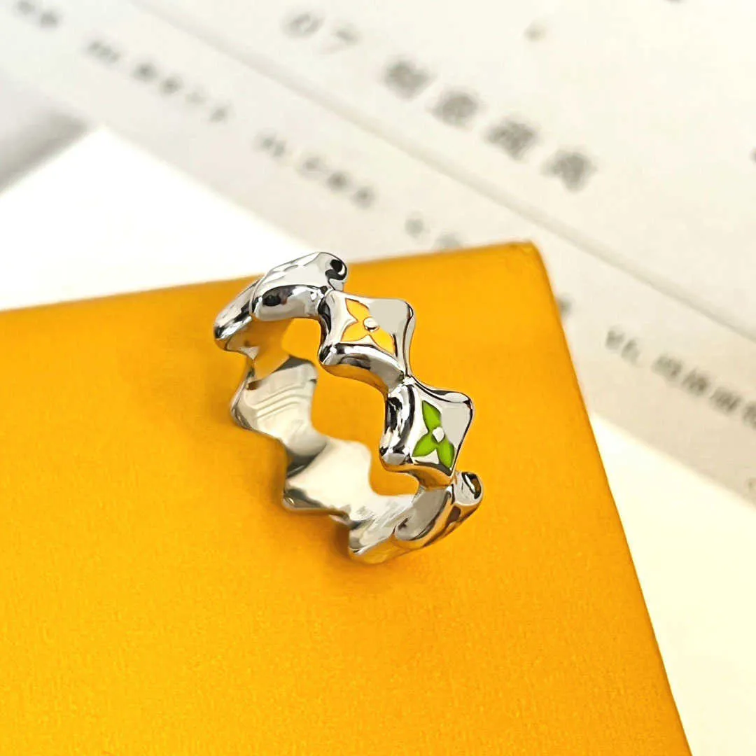 Modemerk Keychain Letter Designer KeychainSwomen Love Finger Jewelry Girl Gift Fashion Dinner Sugar Rings