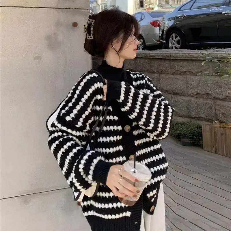 Women's Knits Black White Striped Fashion Cardigan Jacket 2023 Autumn Winter V-Neck Casual Knitted Loose Single Breasted Sweater