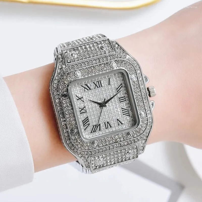 Zegarek luksus moissanite lodowane zegarki Hip Hop popiersie Down unisex diamentowy zegarek ze stali nierdzewnej