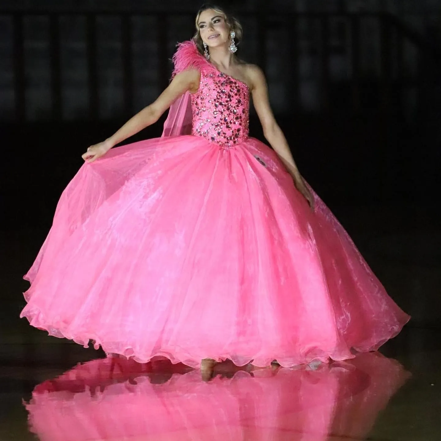 Robe de concours de beauté rose fluo pour petite fille, plumes, une épaule, cristal, royal, bébé, enfant, mode amusante, défilé, anniversaire, robe de cocktail formelle, pour tout-petits, adolescents, préadolescents