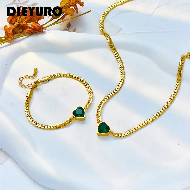 Set di gioielli da sposa DIEYURO Acciaio inossidabile 316L a forma di cuore Collana con pendente in cristallo bianco verde Bracciale per donna Set moda regalo per feste 231113