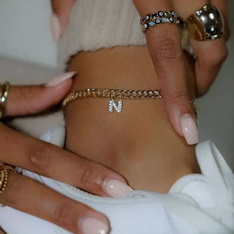 Tornozeleiras pequenas letra inicial para mulheres aço inoxidável cor de ouro alfabeto link cubano pulseira de jóias boho bijou 231114