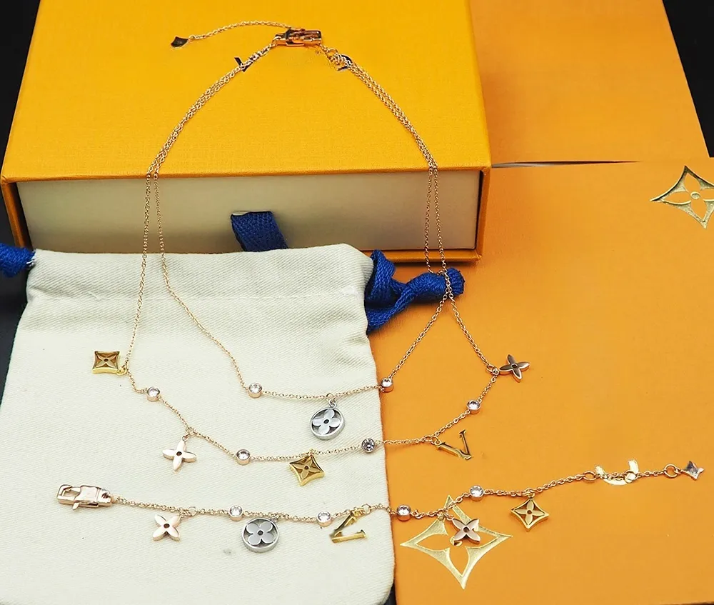 Designer Bracelet Jewelry Set Men's and Women's Gold and Silver Hardware V-shaped Necklace Bracelet Set Valentine's Day Wedding Jewelry Wholesale
