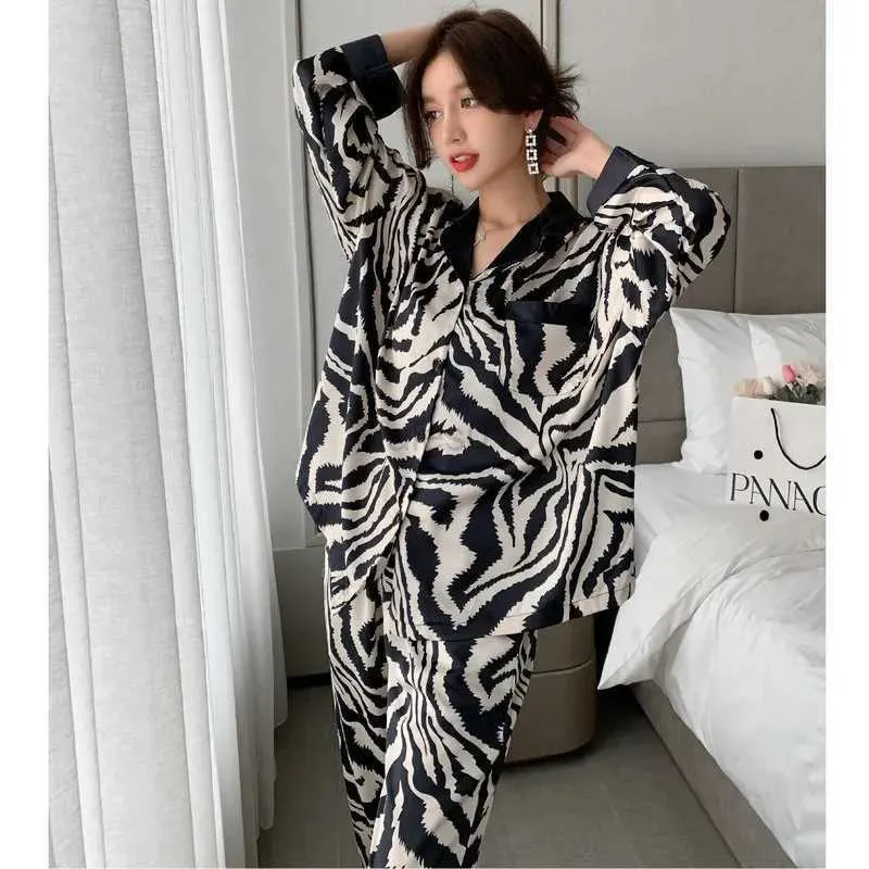 Women's Sleep Lounge Conjuntos de pijamas de 2 piezas para mujer, pijama a rayas de cebra, pijama con solapa de satén de seda sintética, ropa de dormir femenina, camisa de manga larga, pantalones, ropa para el hogar zln231115