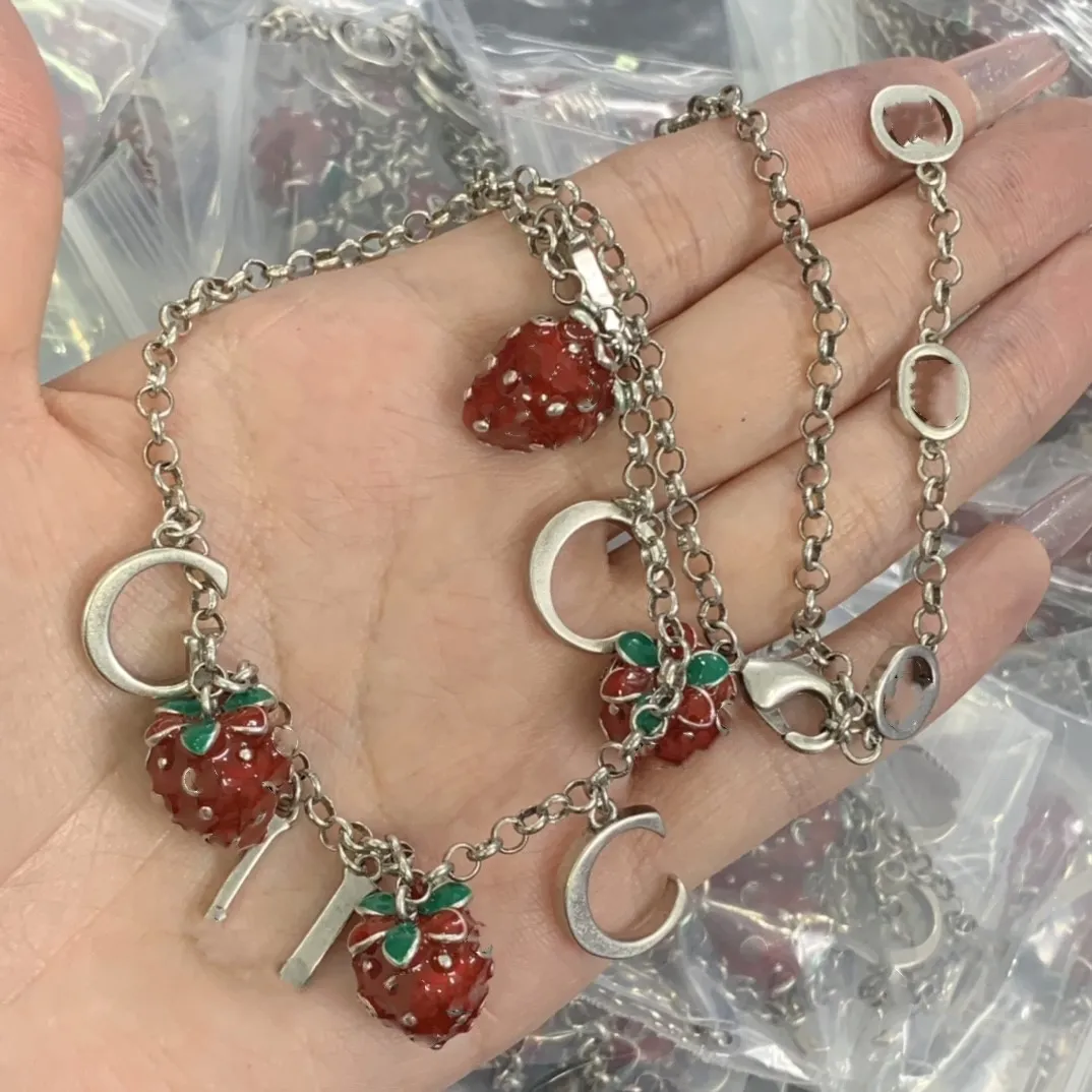 Latest store necklaces fashion