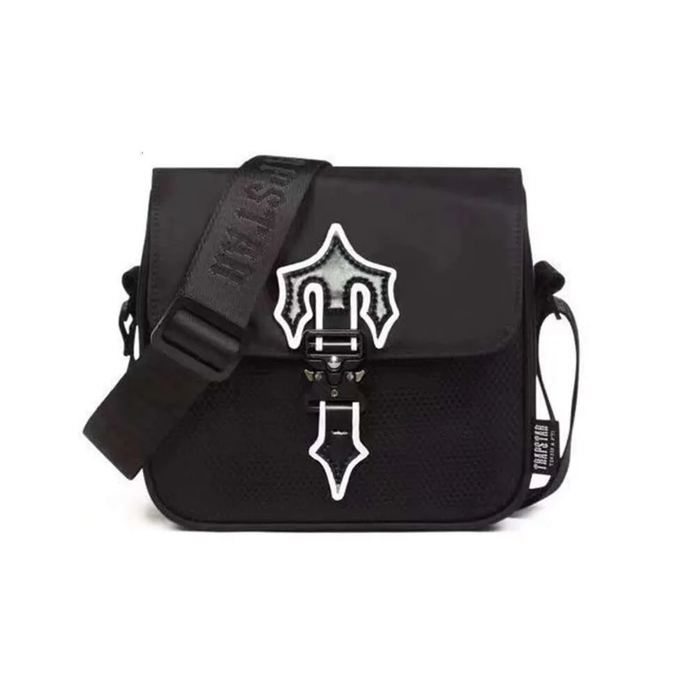 2024 Trapstar Irongate T Messenger Crossbody Band Sac Designer Hommes Fashion Black Black Work Outdoor Sacs imperméables YU5513